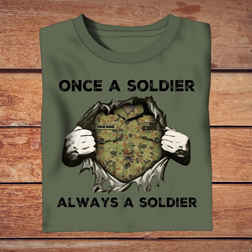 Personalisiertes australisches Soldaten-/Veteranen-T-Shirt mit Tarnmuster und Namen und Rang - Einmal Soldat, immer Soldat - 1302230002
