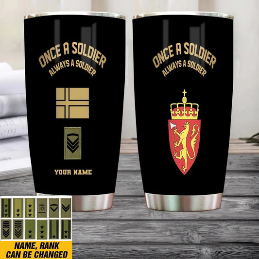 Personalisierter Becher mit Camouflage-Muster, komplett bedruckt, für Norwegen-Veteranen/Soldaten mit Rang und Namen – 2607230001