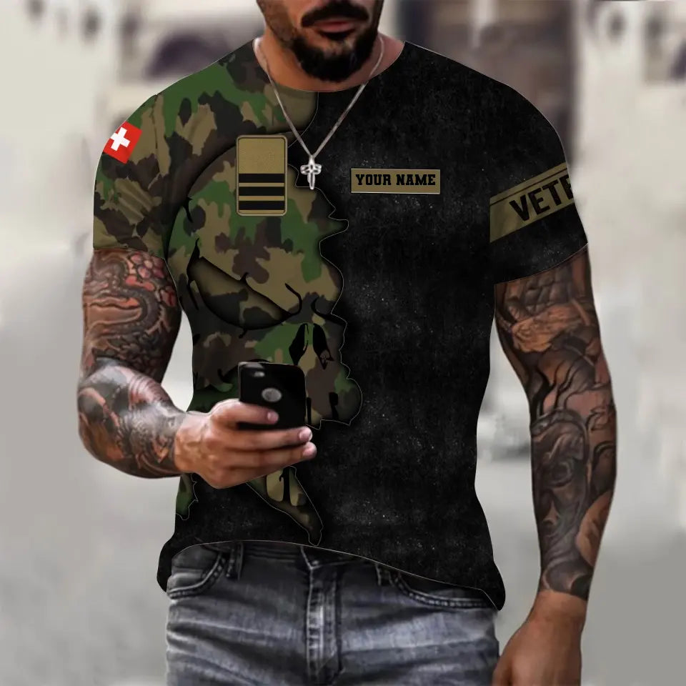 Personalisierter Kapuzenpullover mit Schweizer Soldaten-/Veteranen-Tarnmuster und Namen und Rang - 1699574401
