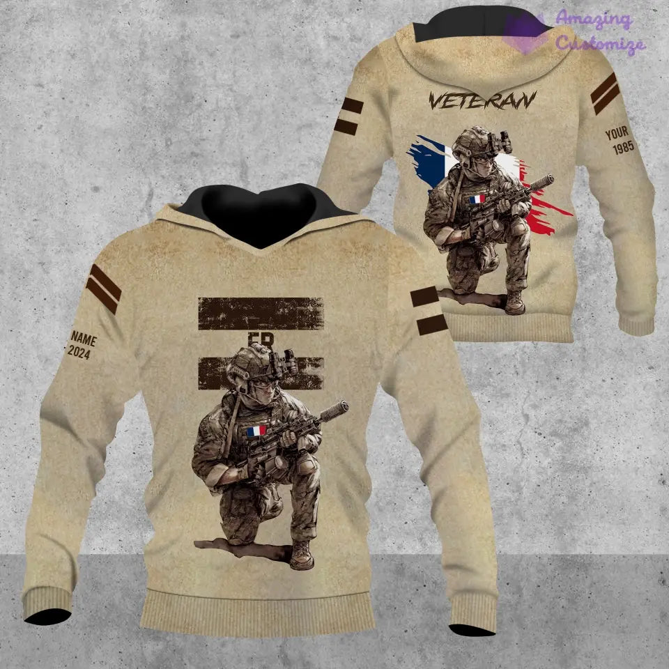 Sweat à capuche personnalisé avec camouflage soldat/vétéran de la France avec nom, année et grade imprimé sur toute la surface - 17229888