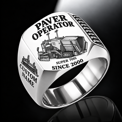 Silver personalized SUPER 700i asphalt paver operator signet ring with flat machine artwork and PAVER OPERATOR, SUPER 700i, CUSTOM NAME and SINCE 2000 engraving.