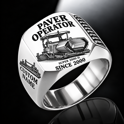 Silver personalized SUPER 2000-3i asphalt paver operator signet ring with flat machine artwork and PAVER OPERATOR, SUPER 2000-3i, CUSTOM NAME and SINCE 2000 engraving.
