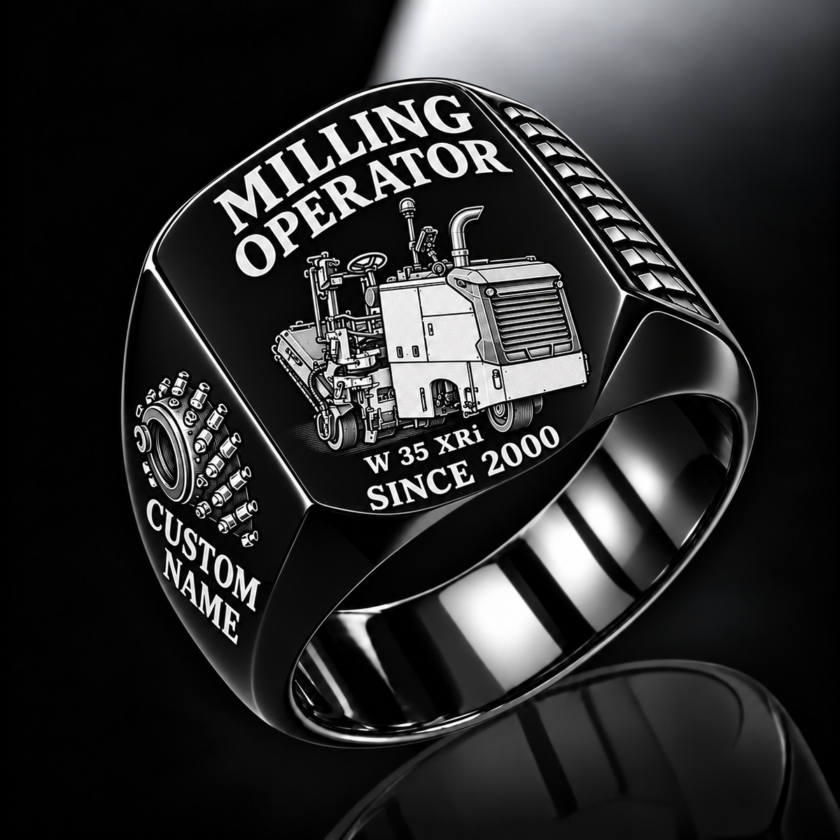 Black personalized W 35 XRi cold planer operator signet ring with flat machine artwork and MILLING OPERATOR, W 35 XRi, CUSTOM NAME and SINCE 2000 engraving.