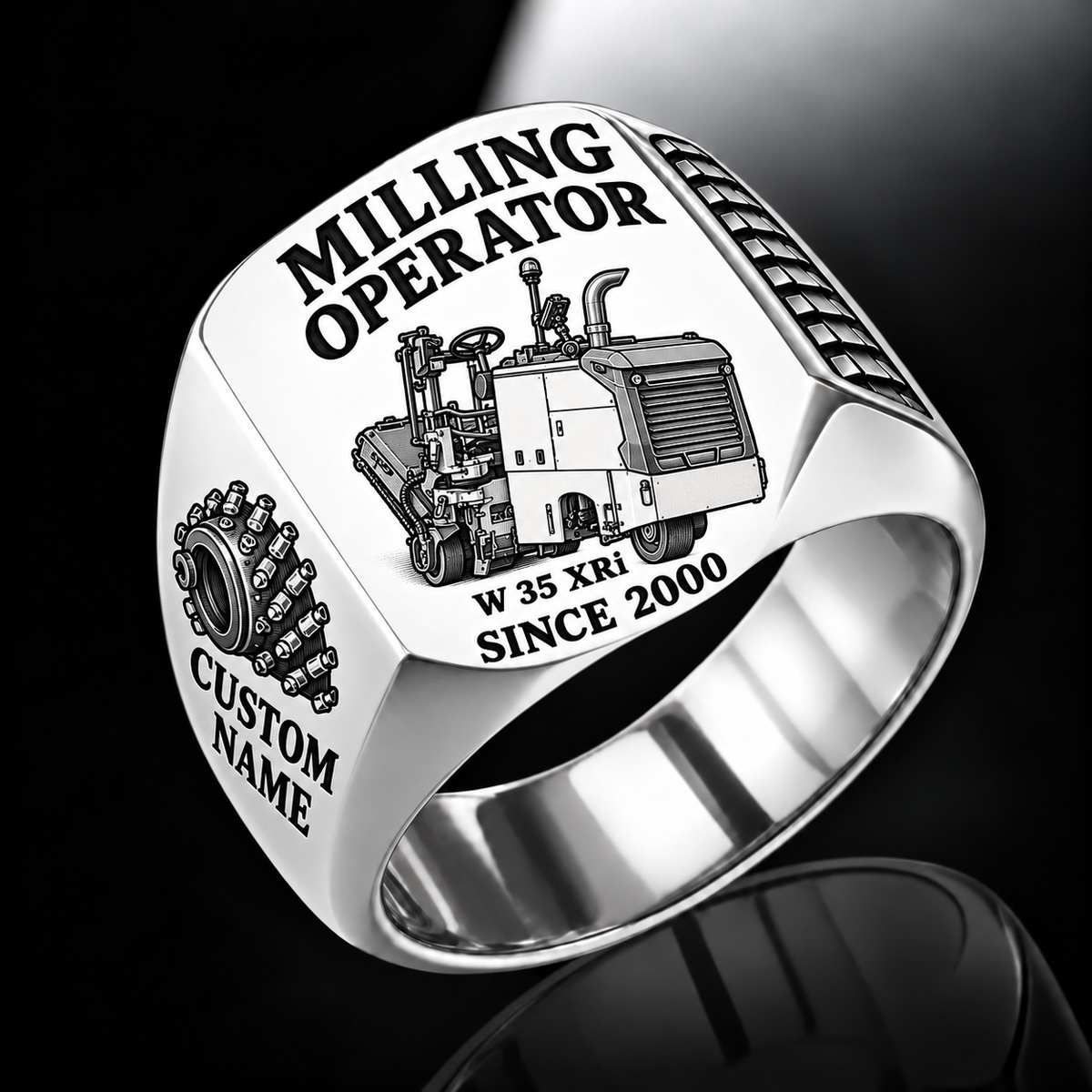 Silver personalized W 35 XRi cold planer operator signet ring with flat machine artwork and MILLING OPERATOR, W 35 XRi, CUSTOM NAME and SINCE 2000 engraving.