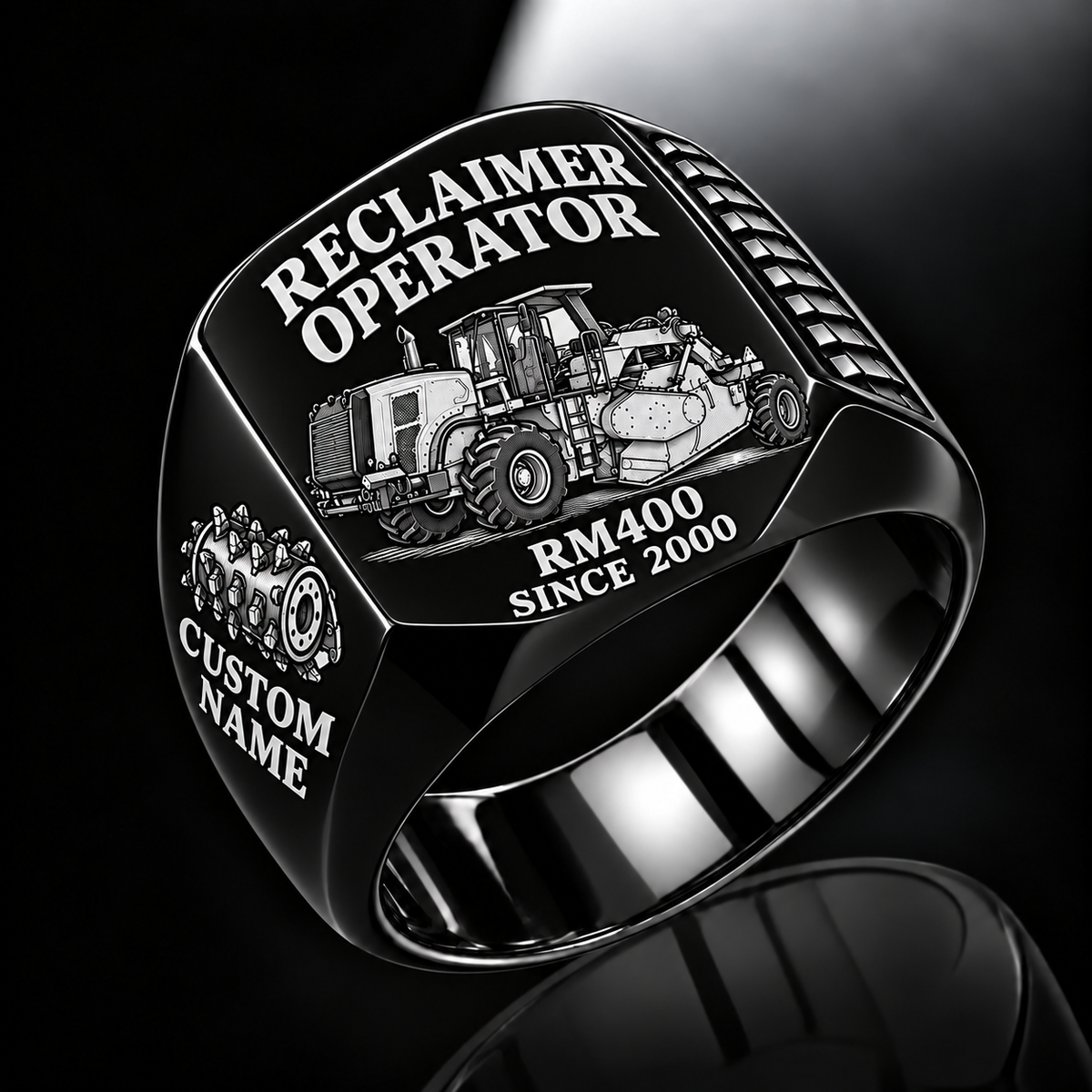 Black personalized RM400 road reclaimer operator signet ring with flat machine artwork and RECLAIMER OPERATOR, RM400, CUSTOM NAME and SINCE 2000 engraving.