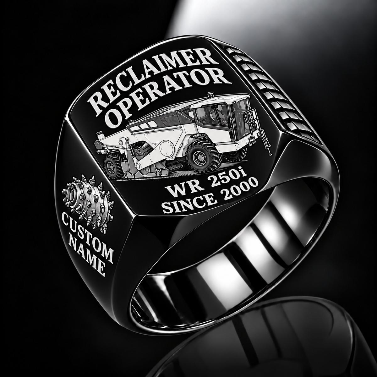 Black personalized WR 250i road reclaimer operator signet ring with flat machine artwork and RECLAIMER OPERATOR, WR 250i, CUSTOM NAME and SINCE 2000 engraving.