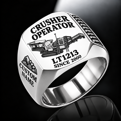 LT1213 Impact Crusher Operator Ring in Silver finish, flat machine engraving, CUSTOM NAME and SINCE 2000 sample text.