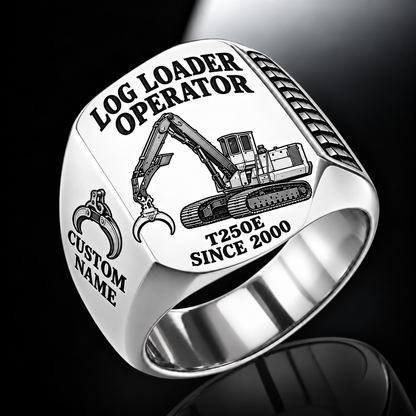 Tigercat T250E Log Loader Operator Ring in Silver finish, flat engraving showing plain two-jaw log grapple on a loading boom, CUSTOM NAME and SINCE 2000.