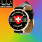 Montre personnalisée en cuir noir avec coutures noires pour soldat/vétéran suisse avec nom et grade - 0703240001 - Version dorée