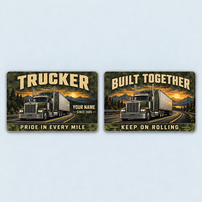 Front and reverse of the Trucker Rugged Field aluminum wallet card